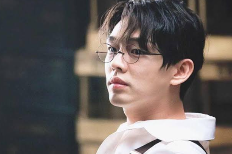 Yoo Ah In เตรียมคัมแบ็ค, ผู้กำกับ, ผู้กำกับ, แสดงภาพยนตร์ EXHUMA